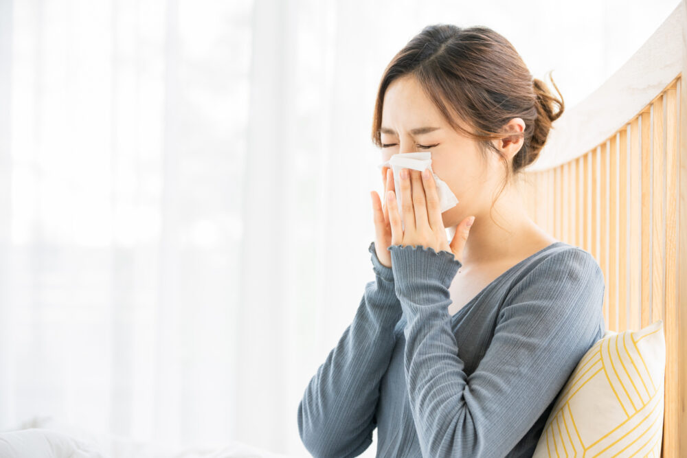 夜寝るときや朝方に 花粉症がひどいのはなぜ？